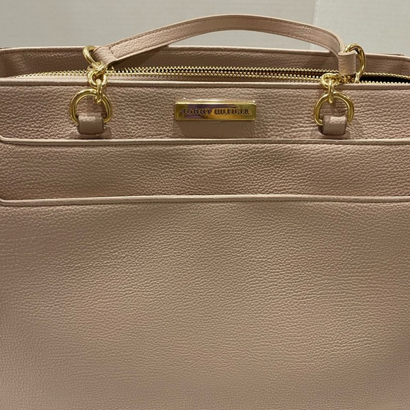 New Tommy HILFiGER - Picture 4 of 10